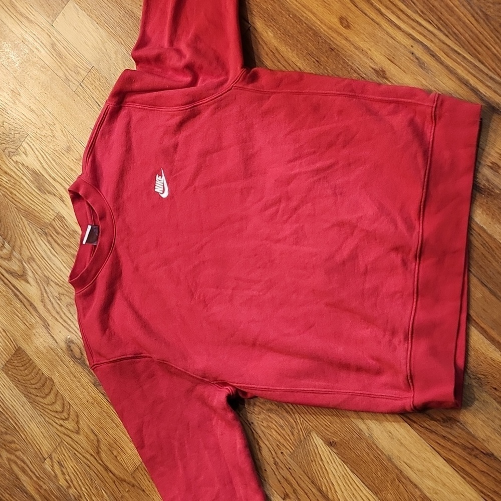 NIKE red crewneck